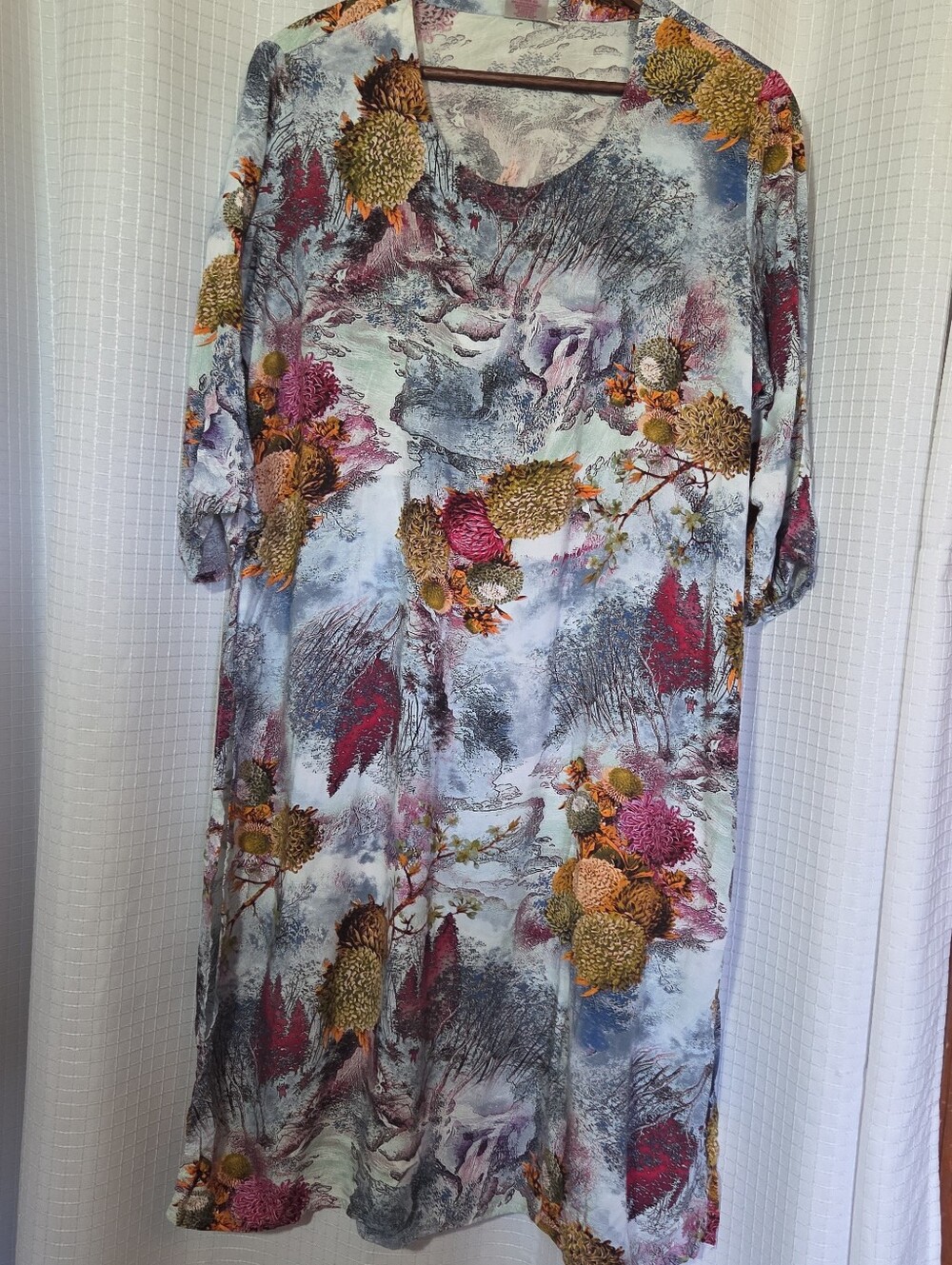 Neeru Kumar Tunic Dress Art To Wear, 3XL, Landscape Floral With Slide Slits - Picture 3 of 13